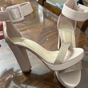 Taupe/Blush heels with sparkles Sz 7-7.5